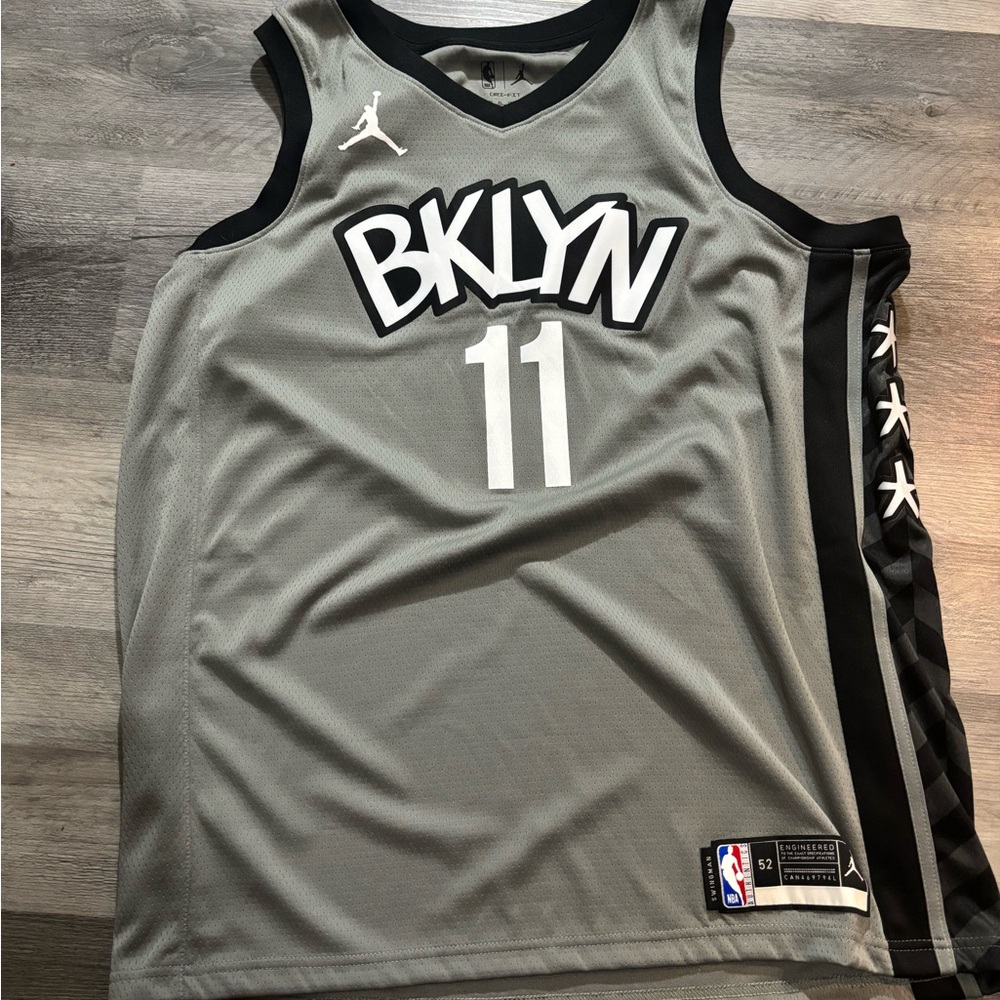 Jordan Authentic XL Gray+Black Dri-FIT Kyrie Irving NBA Jersey